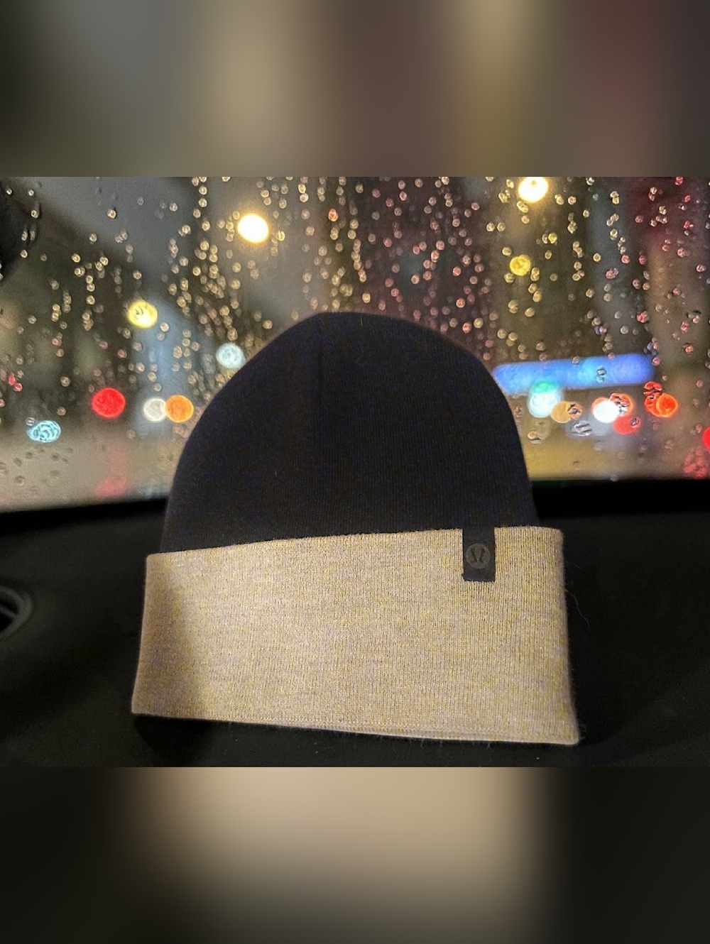 lululemon Unisex 'Chill Fighter' Black And Gray Two-Tone Beanie Like New S/M